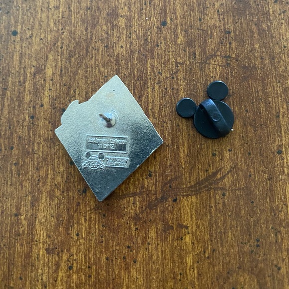 Disney Pin Cast Diamond Pongo & Perdita 101 Dalmatians Trading Pin - Picture 3 of 6